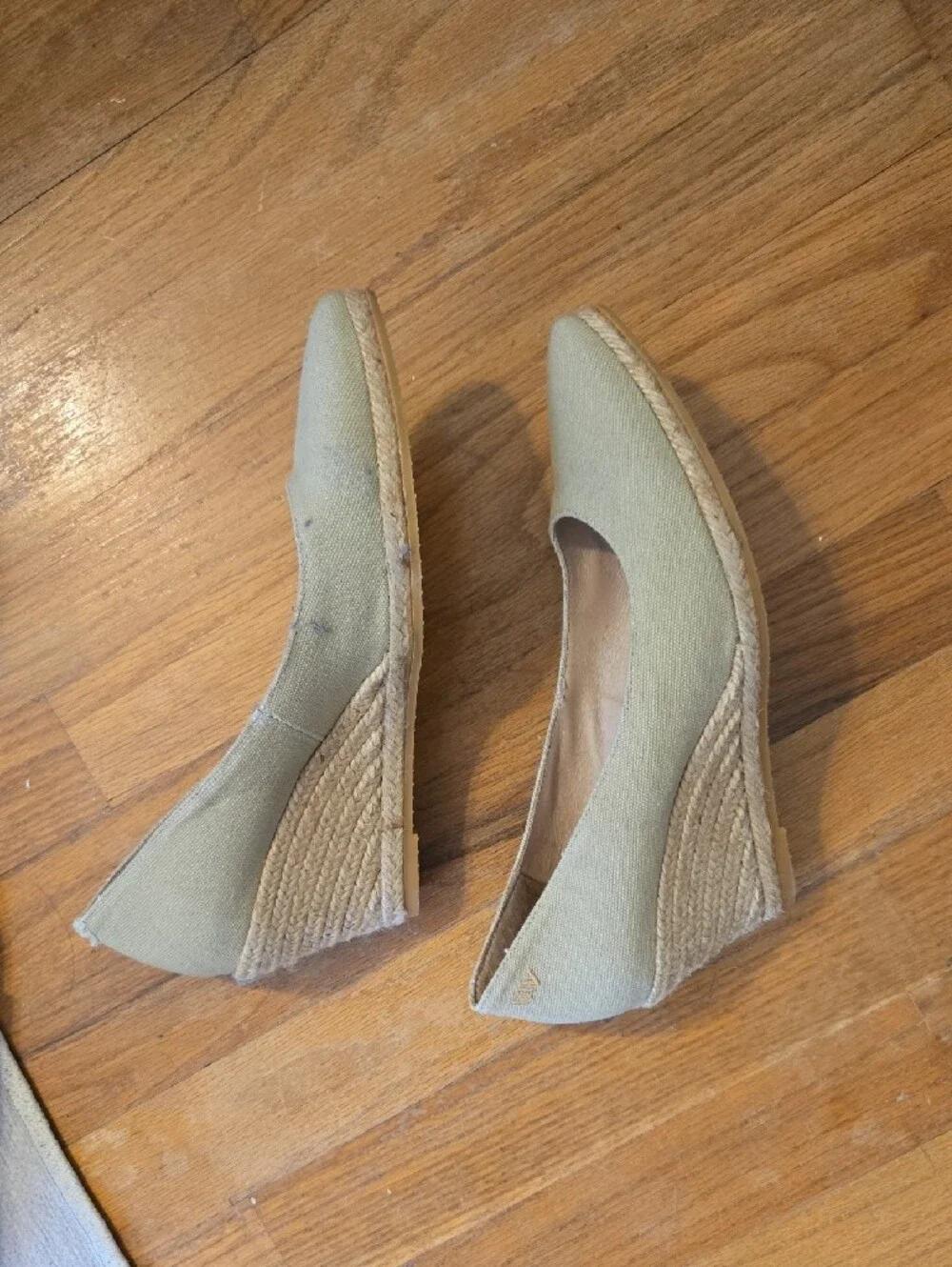 Viscata Natural Wedges